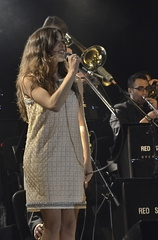 Olivia-Ruiz&The-Red-Star-Orchestra_12-07-22_DSC_0298_