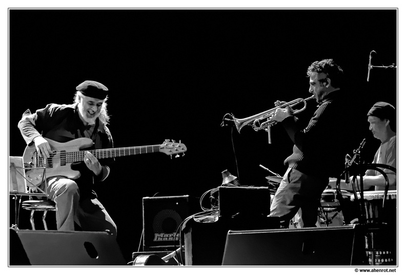 Carlos-Buschini&Paolo-Fresu&Tomohiro-Yahiro_DSC_0669_N&B_1024 20131229093021-e8135b91.jpg