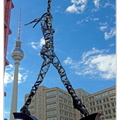 Berlin Alexander-Platz Alexa-Skulptur Fernsehturm DSC 0185