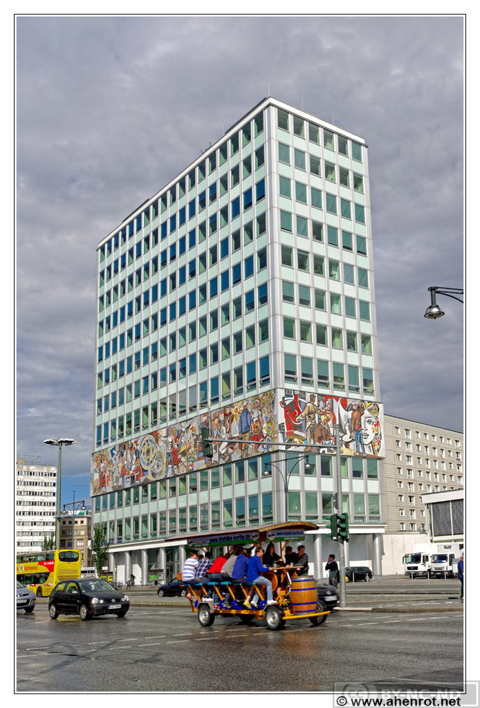 Berlin Alexander-Platz Haus-des-Lehrers DSC 0177