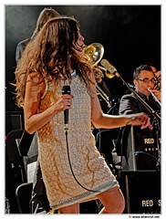 Olivia-Ruiz&The-Red-Star-Orchestra 12-07-22 DSC 0290 