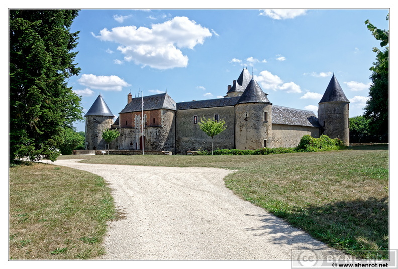 Chapelle-d-Angillon-Chateau DSC 0230