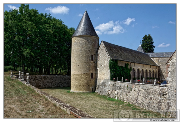 Chapelle-d-Angillon-Chateau DSC 0232