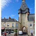 Dun-sur-Auron-Porte DSC 0445