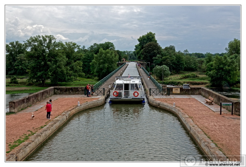Digoin-Pont-Canal_DSC_0785.jpg