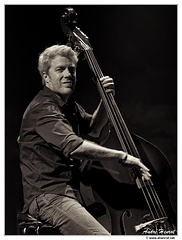 Kyle-Eastwood DSC 2053 N&B