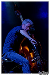 Kyle-Eastwood DSC 2201