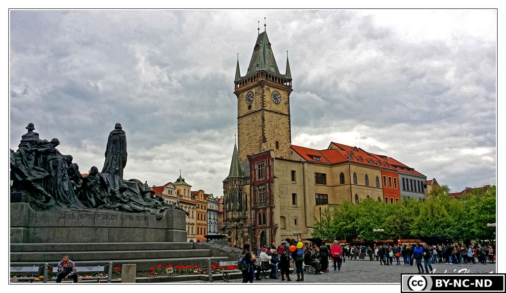 Prague Place-de-la-Vieille-Ville&Memorial-Jan-Hus&Hotel-de-Ville 20160419 161035 ret