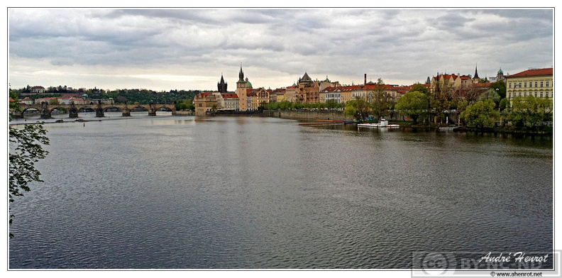 Prague&Pont-Charles Panorama2 1200