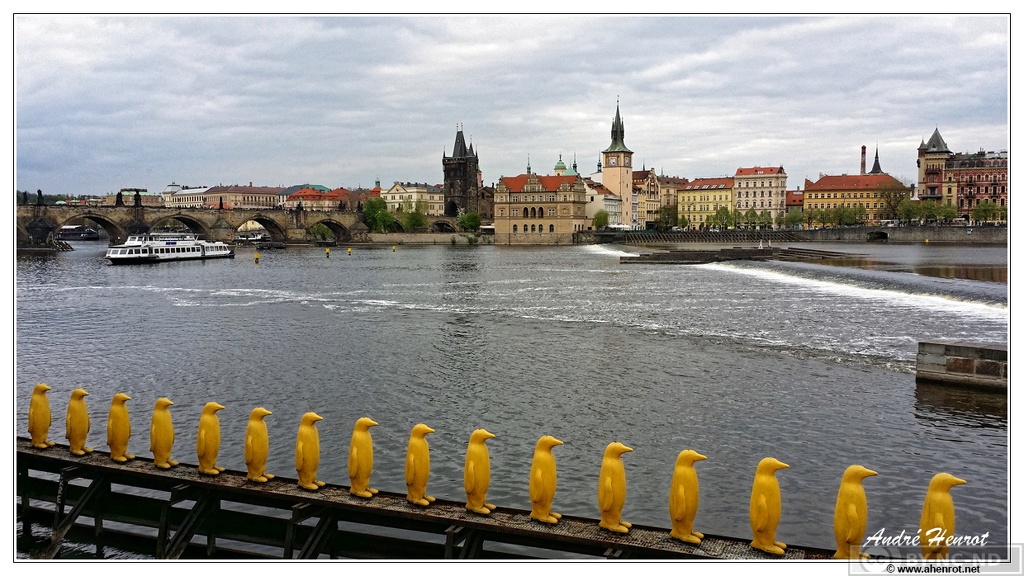 Prague&Pont-Charles Panorama1 1200