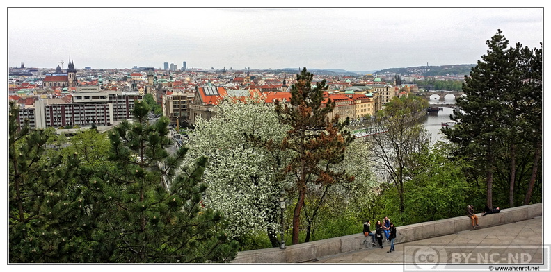 Prague-vu-du-Parc-de-Letna_Panorama1_1200.jpg