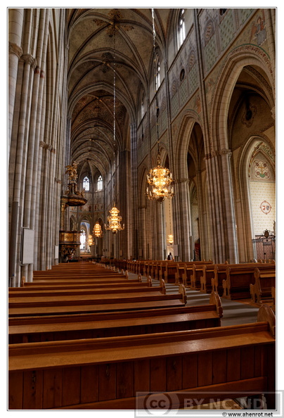 Uppsala-Cathedrale-Interieur_DSC_5645.jpg