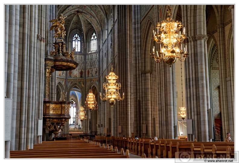 Uppsala-Cathedrale-Interieur_DSC_5646.jpg