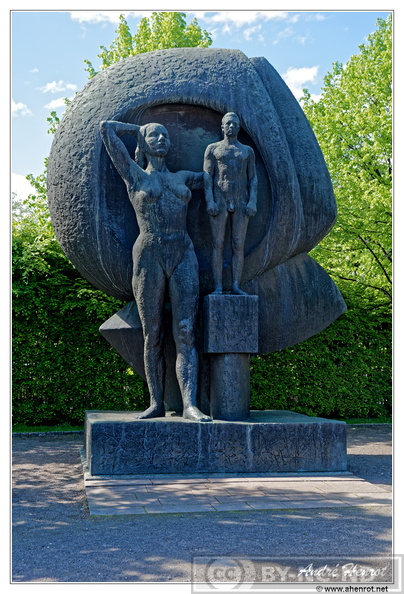 Oslo_Statue_DSC_1760.jpg
