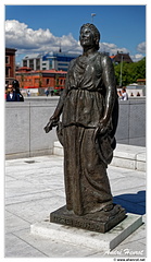 Oslo Opera&amp;Statue-Kisten-Flagstad DSC 1736