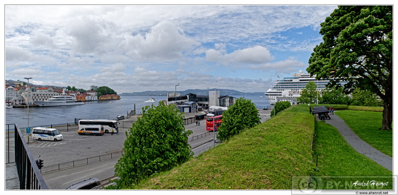Bergen_Byfjorden-depuis-Hakonshalle_Pano_DSC_3115-19.jpg