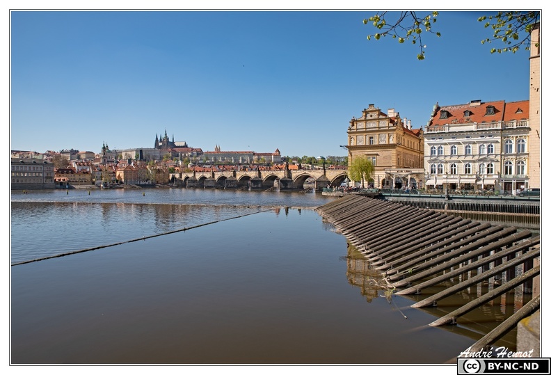 Prague-Pont-Charles_DSC_9833.jpg