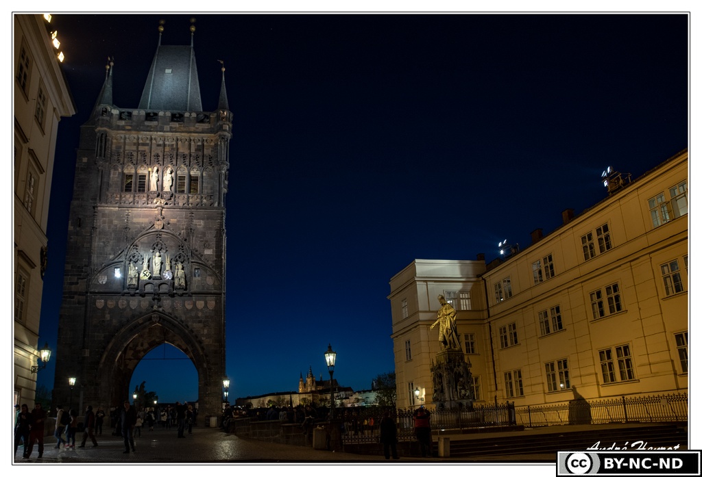 Prague-Pont-Charles-Nuit DSC 0013