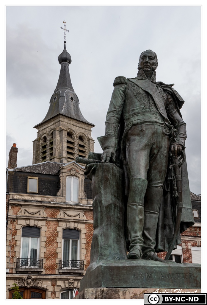 Le-Cateau Statue-Mortier DSC 4828