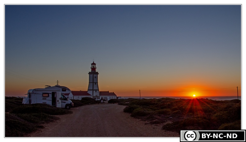 Cabo-Espichel_Le-Phare&Camping-car_Coucher-de-soleil_DSC_0843.jpg