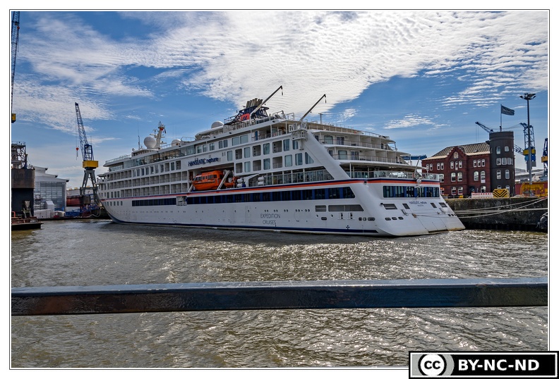 Hambourg_Vues-depuis-le-bateau_DSC5800.jpg