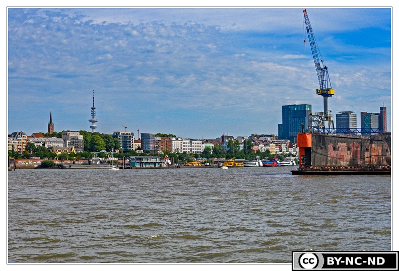 Hambourg Vues-depuis-le-bateau DSC5796