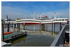 Hambourg Quai-d-embarquement DSC5675