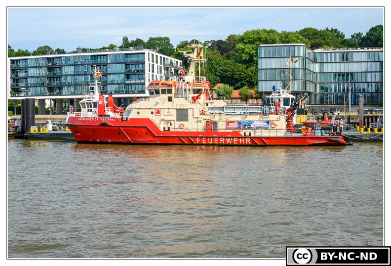 Hambourg Vues-depuis-le-bateau DSC5727