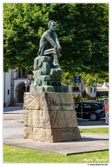 Amarante Statue-de-Teixeira-de-Pascoaes DSC 0227