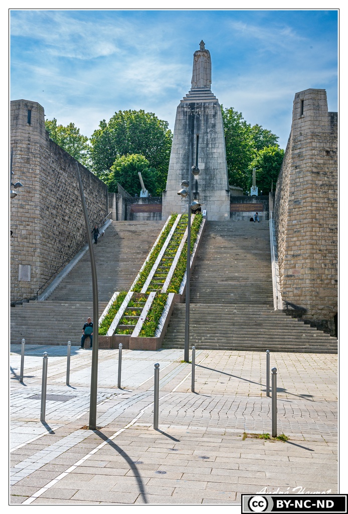 Verdun Monument DSC 1258