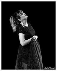 Sarah-Lenka DSC 2714 N&amp;B 5x4