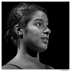 Leyla-McCalla DSC 0434 1X1 N&B