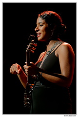 Leyla-McCalla DSC 0415