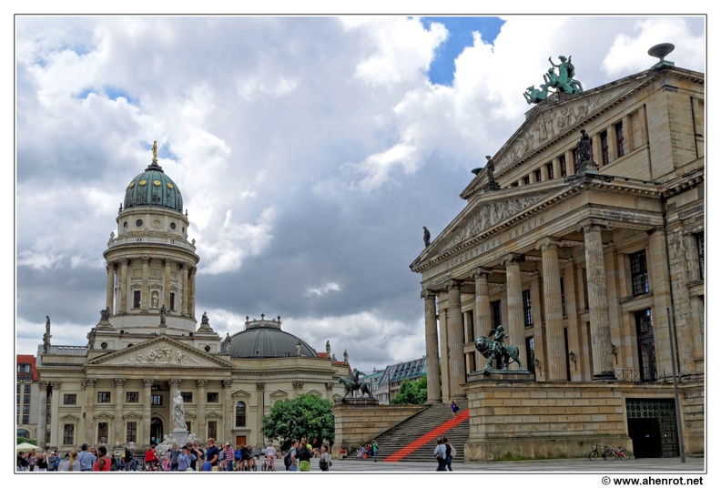 Berlin_Gendarmenmarkt_Deutscher-Dom_DSC_0144.jpg
