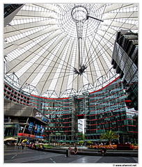 Panorama-Sony-Center-4