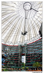 Panorama-Sony-Center-3