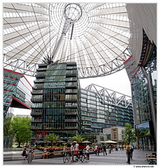 Panorama-Sony-Center-2
