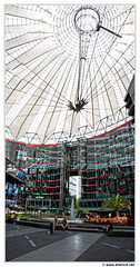 Panorama-Sony-Center-1