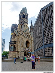 Eglise-du-Souvenir Panorama1