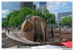 Weltkugelbrunnen DSC 0525