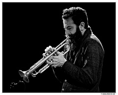 Avishai-Cohen DSC 0076 N&B