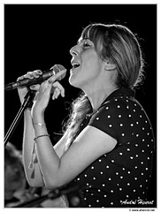 Sarah-Lenka DSC 3370 N&B