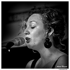 Laura-Corallini DSC 8835 N&B