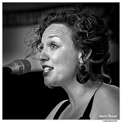 Laura-Corallini DSC 8882 N&B