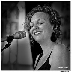 Laura-Corallini DSC 8923 N&B