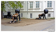 Prague Bebes-Geants David-Cerny Ile-Kampa 20160419 171847 ret