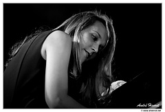 Sarah-McKenzie DSC 6856 N&amp;B