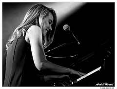 Sarah-McKenzie DSC 6939 N&amp;B