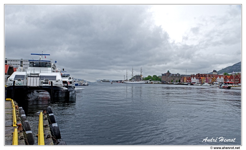 Bergen_Quai-de-Bryggen_Byfjorden_Pano_DSC_3014-16.jpg
