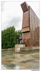 Sowjetisches-Ehrenmal-Treptow 20170630 094559